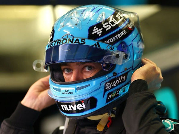 Casco Formula 1 George Russell Mercedes 2023 Spark 1:5 | Cuotas sin interés Casco Formula 1 George Russell Mercedes 2023 Spark 1:5 | Cuotas sin interés